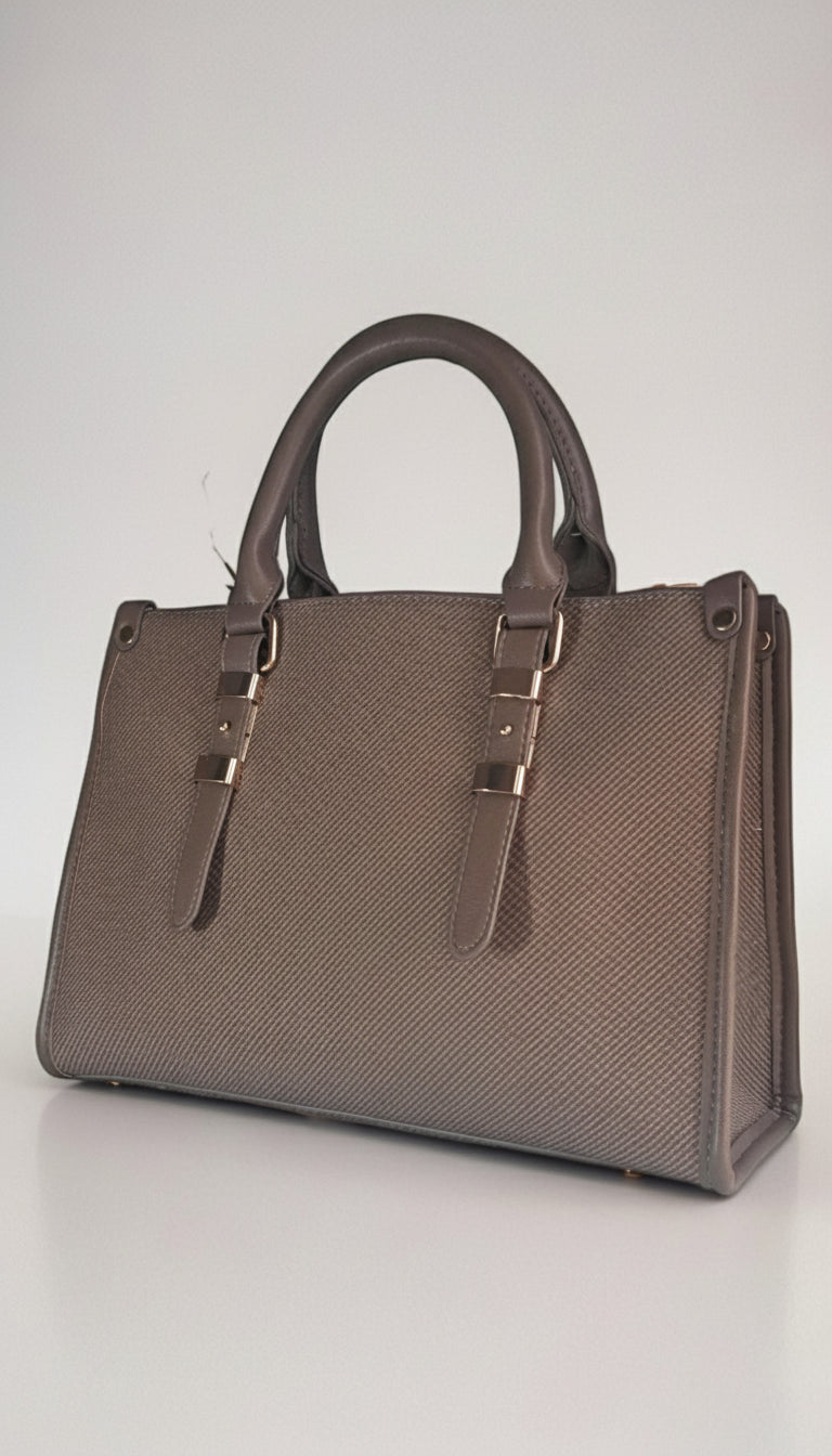 Elegant Woven Hand Bag